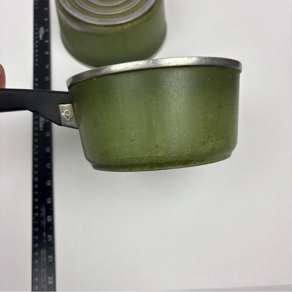 Vintage Club Pans Lot of 2 Avocado Green 1 and 1.5 Quart NO LIDS Cookware